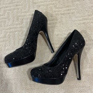 NWOT: Black sequined platform heel